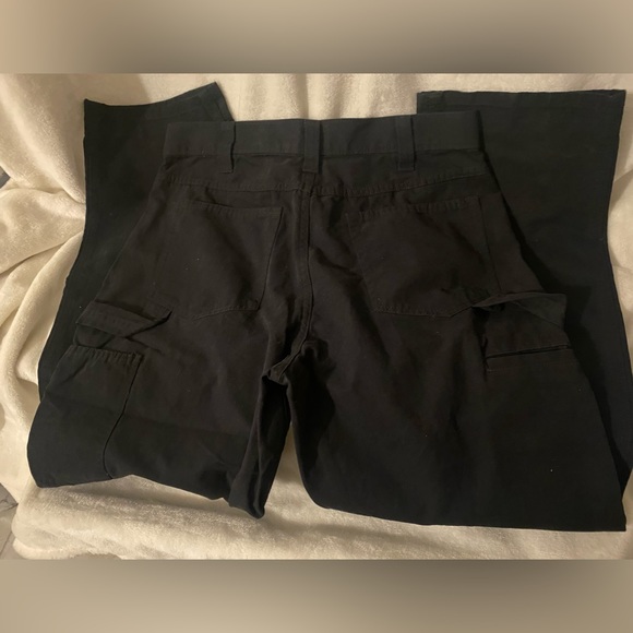 Amazon Essentials Men's Carpenter Jean with Tool Pockets - Picture 3 of 13